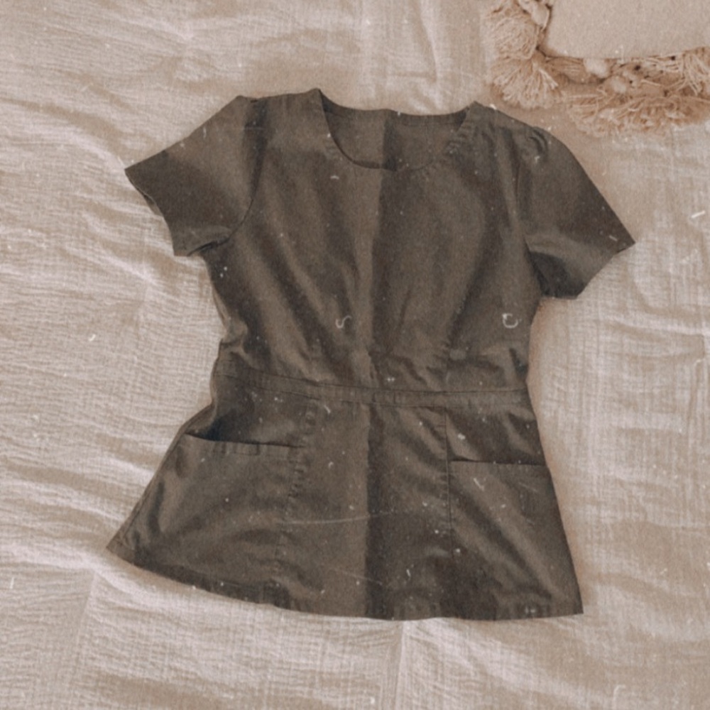 Jaanuu peplum scrub top